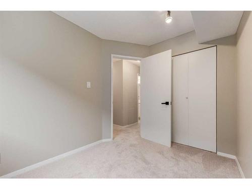 6-4312 75 Street Nw, Calgary, AB - Indoor Photo Showing Other Room