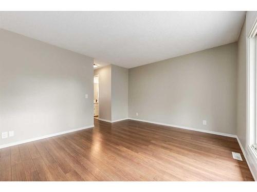 6-4312 75 Street Nw, Calgary, AB - Indoor Photo Showing Other Room