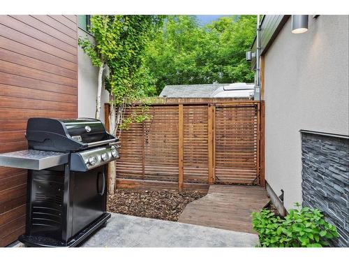 3-408 13Th Street Nw, Calgary, AB - Outdoor With Exterior