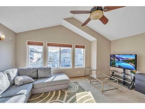 112 Skyview Shores Gardens Ne, Calgary, AB - Indoor Photo Showing Living Room