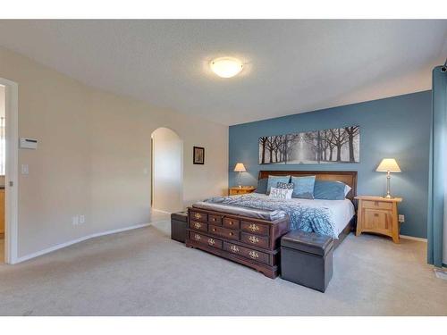 130 Edgeridge Circle Nw, Calgary, AB - Indoor Photo Showing Bedroom