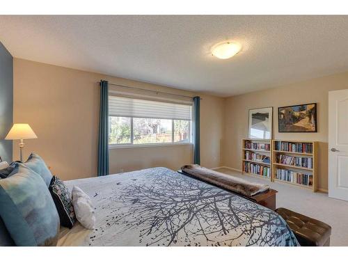 130 Edgeridge Circle Nw, Calgary, AB - Indoor Photo Showing Bedroom