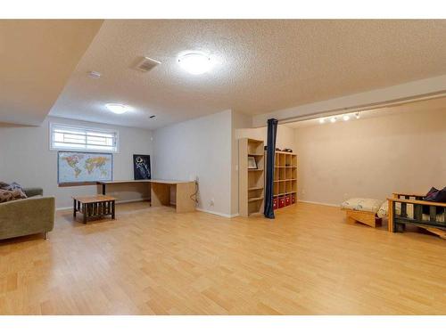 130 Edgeridge Circle Nw, Calgary, AB - Indoor