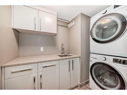 2229 30 Street Sw, Calgary, AB - Indoor Photo Showing Laundry Room