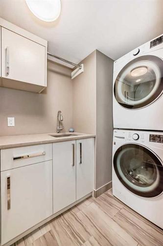 2229 30 Street Sw, Calgary, AB - Indoor Photo Showing Laundry Room