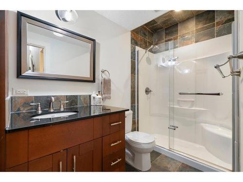 128 Elgin Estates Park Se, Calgary, AB - Indoor Photo Showing Bathroom