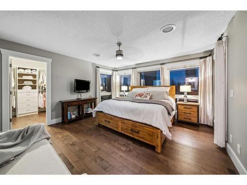 7029 Strathridge Gate Sw, Calgary, AB - Indoor Photo Showing Bedroom