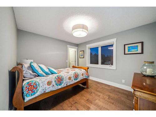 7029 Strathridge Gate Sw, Calgary, AB - Indoor Photo Showing Bedroom