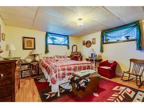 80024 249 Avenue East, Rural Foothills County, AB - Indoor Photo Showing Bedroom