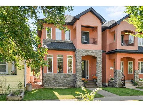 461 19 Avenue Nw, Calgary, AB - Outdoor With Balcony With Facade