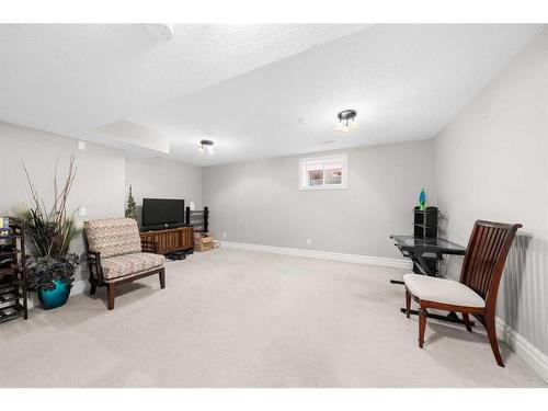 461 19 Avenue Nw, Calgary, AB - Indoor