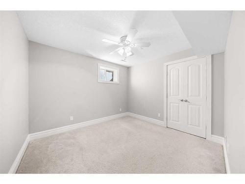 461 19 Avenue Nw, Calgary, AB - Indoor Photo Showing Other Room