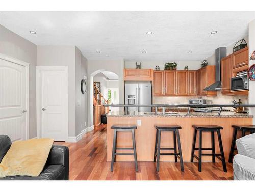 461 19 Avenue Nw, Calgary, AB - Indoor Photo Showing Kitchen