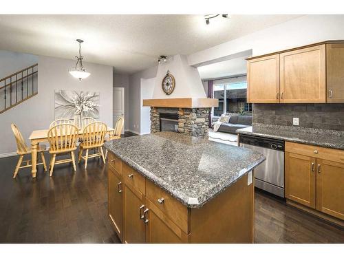 96 Aspen Hills Close Sw, Calgary, AB - Indoor Photo Showing Kitchen