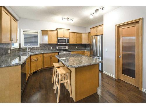 96 Aspen Hills Close Sw, Calgary, AB - Indoor Photo Showing Kitchen