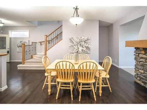 96 Aspen Hills Close Sw, Calgary, AB - Indoor Photo Showing Dining Room