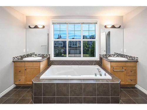 96 Aspen Hills Close Sw, Calgary, AB - Indoor Photo Showing Bathroom