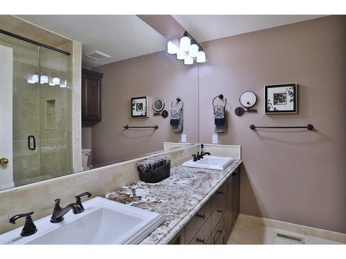 18 Varsity Estates Close Nw, Calgary, AB - Indoor Photo Showing Bathroom