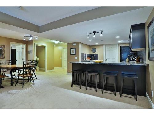 18 Varsity Estates Close Nw, Calgary, AB - Indoor Photo Showing Dining Room