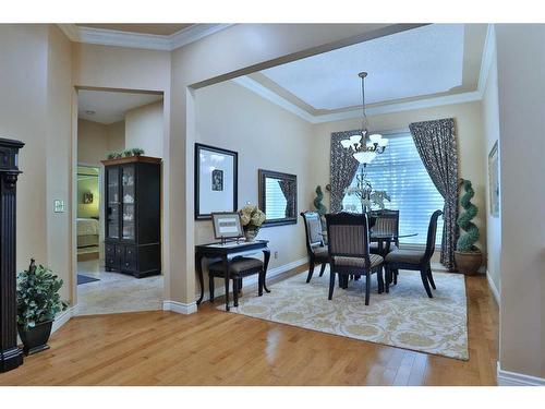 18 Varsity Estates Close Nw, Calgary, AB - Indoor Photo Showing Dining Room