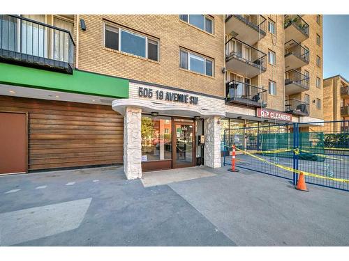 106-505 19 Avenue Sw, Calgary, AB - Outdoor With Balcony