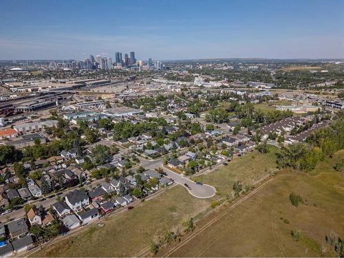 1718 26 Avenue Se, Calgary, AB - Outdoor With View