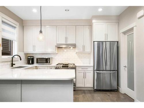 1404 29 Street Sw, Calgary, AB - Indoor Photo Showing Kitchen With Stainless Steel Kitchen With Upgraded Kitchen