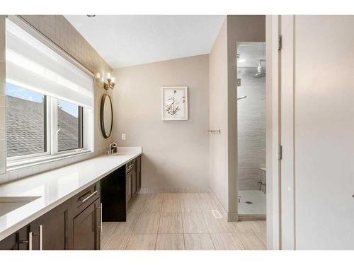 1404 29 Street Sw, Calgary, AB - Indoor Photo Showing Bathroom