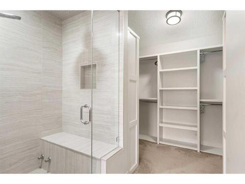 1404 29 Street Sw, Calgary, AB - Indoor With Storage