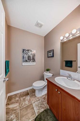 3-102 Canoe Square Sw, Airdrie, AB - Indoor Photo Showing Bathroom