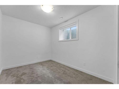 301 Bayview Street Sw, Airdrie, AB - Indoor Photo Showing Other Room