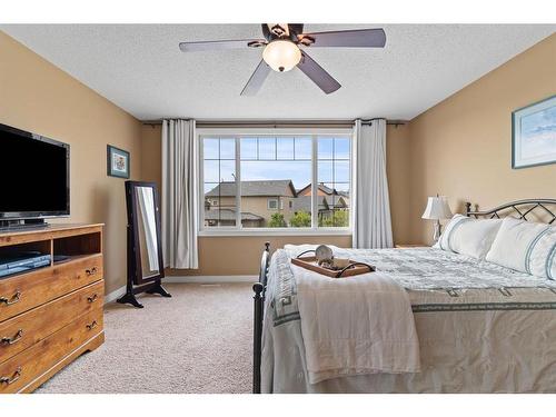 2002 High Country Rise Nw, High River, AB - Indoor Photo Showing Bedroom