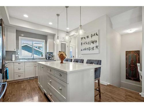 551 Mahogany Boulevard Se, Calgary, AB - Indoor Photo Showing Kitchen With Upgraded Kitchen