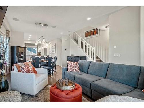 551 Mahogany Boulevard Se, Calgary, AB - Indoor Photo Showing Living Room