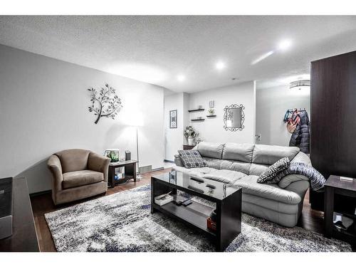 2923 Doverville Crescent Se, Calgary, AB - Indoor Photo Showing Living Room