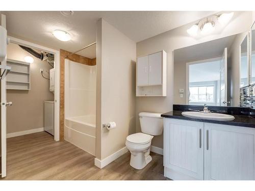 4202-2781 Chinook Winds Drive Sw, Airdrie, AB - Indoor Photo Showing Bathroom