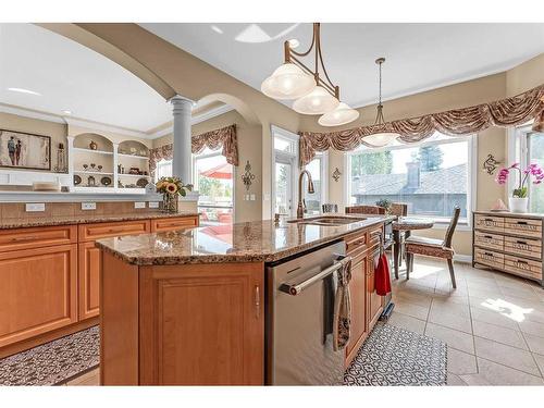 31 Canso Green Sw, Calgary, AB - Indoor Photo Showing Kitchen