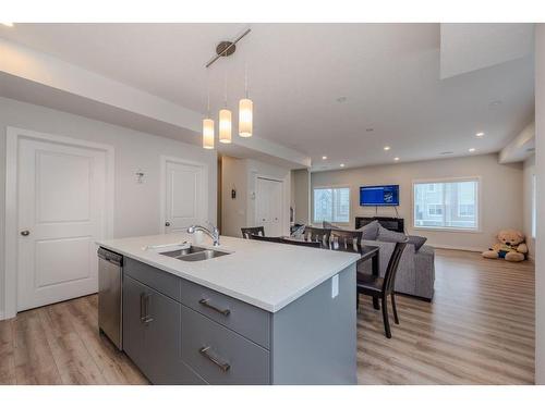 577 Canal Crossing Sw, Airdrie, AB - Indoor Photo Showing Kitchen With Double Sink