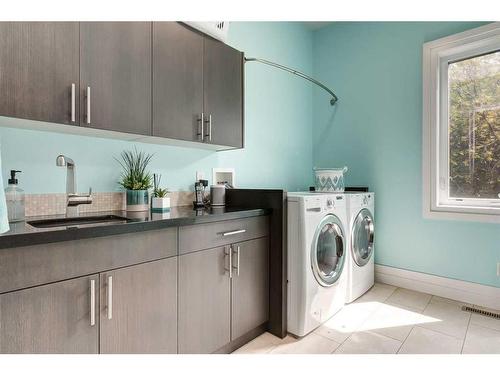 68 Heritage Lake Shores, Heritage Pointe, AB - Indoor Photo Showing Laundry Room