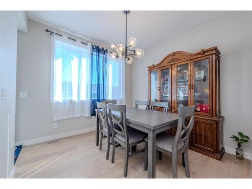 1187 Lanark Boulevard Se, Airdrie, AB - Indoor Photo Showing Dining Room