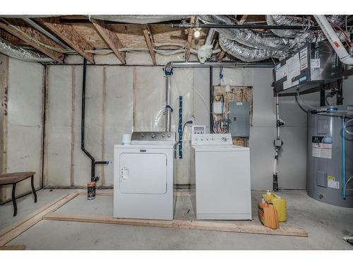 1187 Lanark Boulevard Se, Airdrie, AB - Indoor Photo Showing Laundry Room