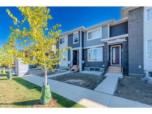 1187 Lanark Boulevard Se, Airdrie, AB - Outdoor With Facade