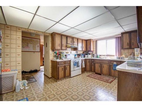 20015 Township Road 264, Rural Rocky View County, AB - Indoor Photo Showing Kitchen