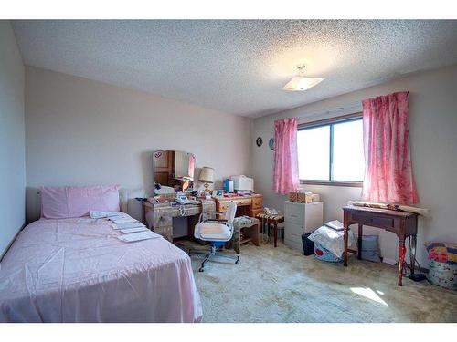 20015 Township Road 264, Rural Rocky View County, AB - Indoor Photo Showing Bedroom