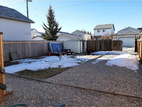 202 Saratoga Close Ne, Calgary, AB - Outdoor