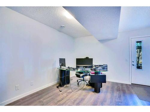 263 Redstone Boulevard Ne, Calgary, AB - Indoor Photo Showing Office