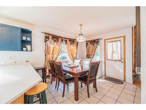 127 Erin Meadow Way Se, Calgary, AB - Indoor Photo Showing Dining Room