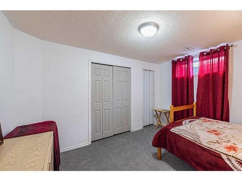 127 Erin Meadow Way Se, Calgary, AB - Indoor Photo Showing Bedroom