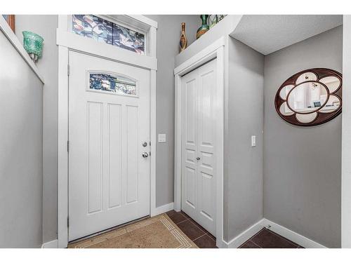 948 Mckenzie Towne Manor Se, Calgary, AB - Indoor Photo Showing Other Room