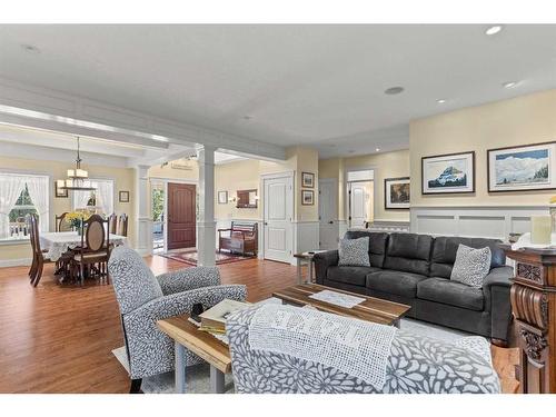 4 Highland Ranch Estates, Rural Foothills County, AB - Indoor Photo Showing Living Room